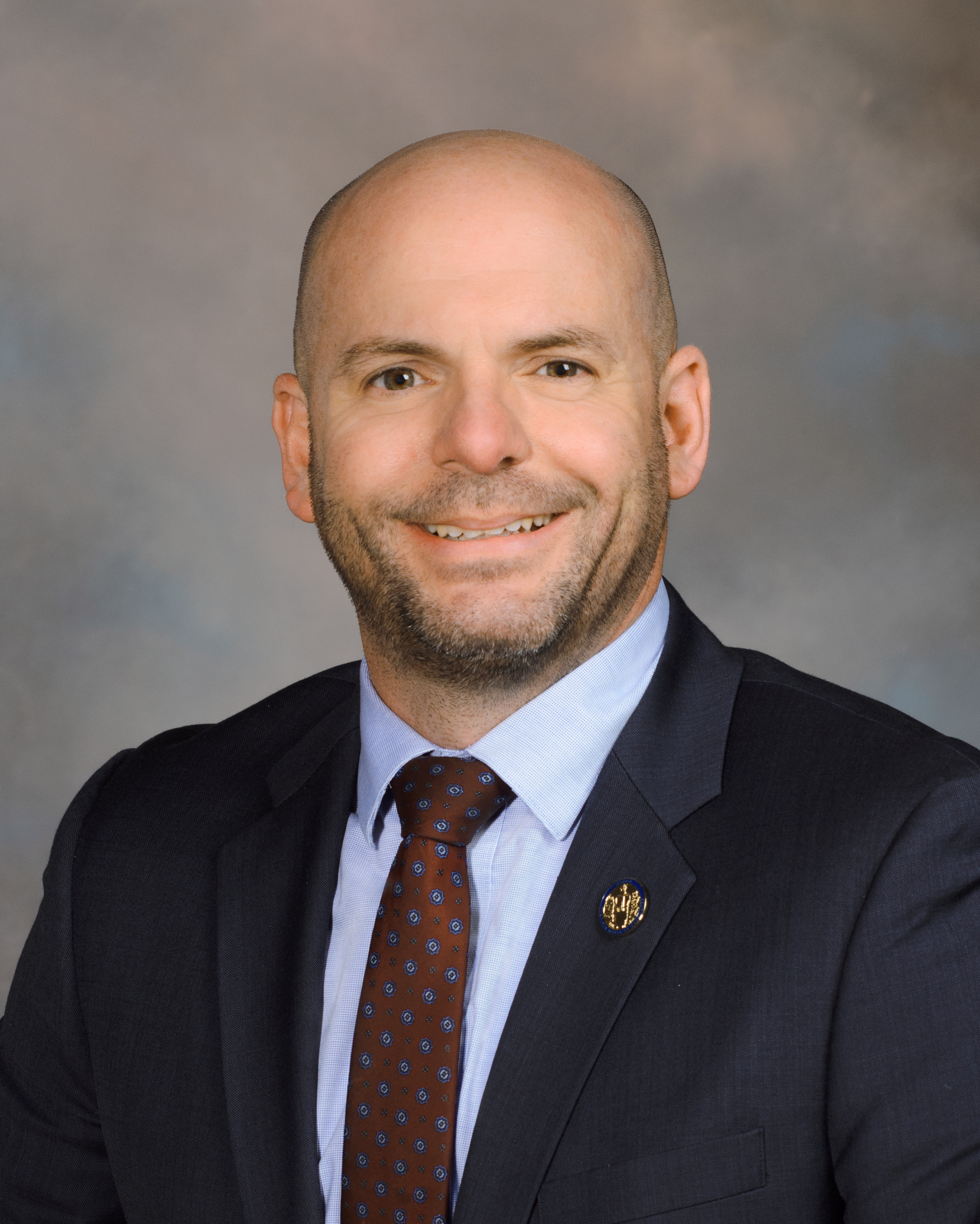 Official portrait of Jonathan Arnold